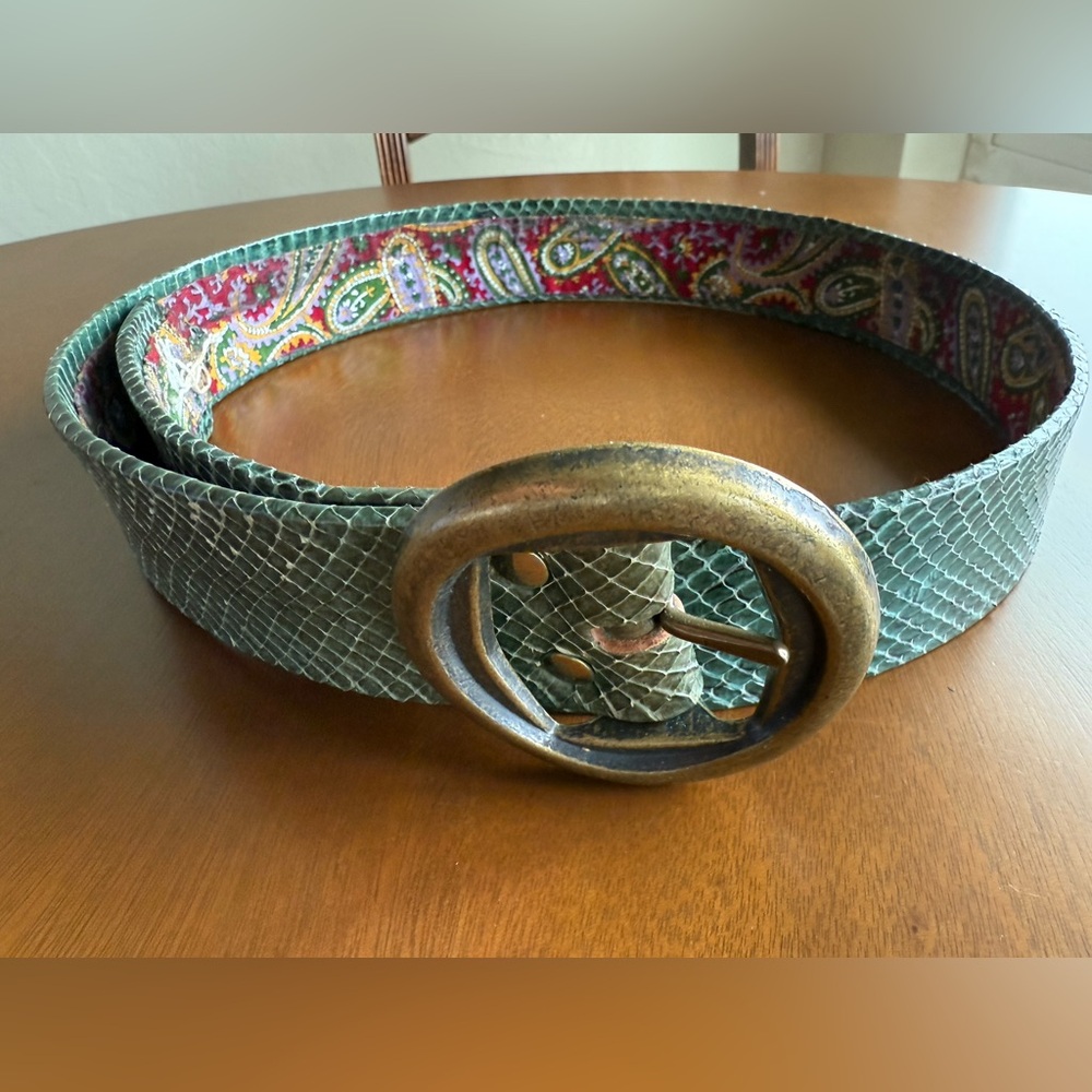 Vintage Green Textured Belt with Metal Buckle & Paisley Interior